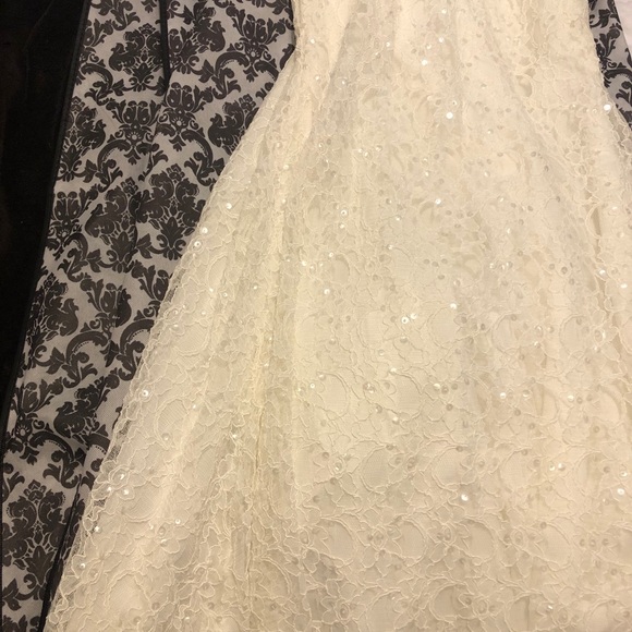 Wedding Dress - Picture 14 of 15